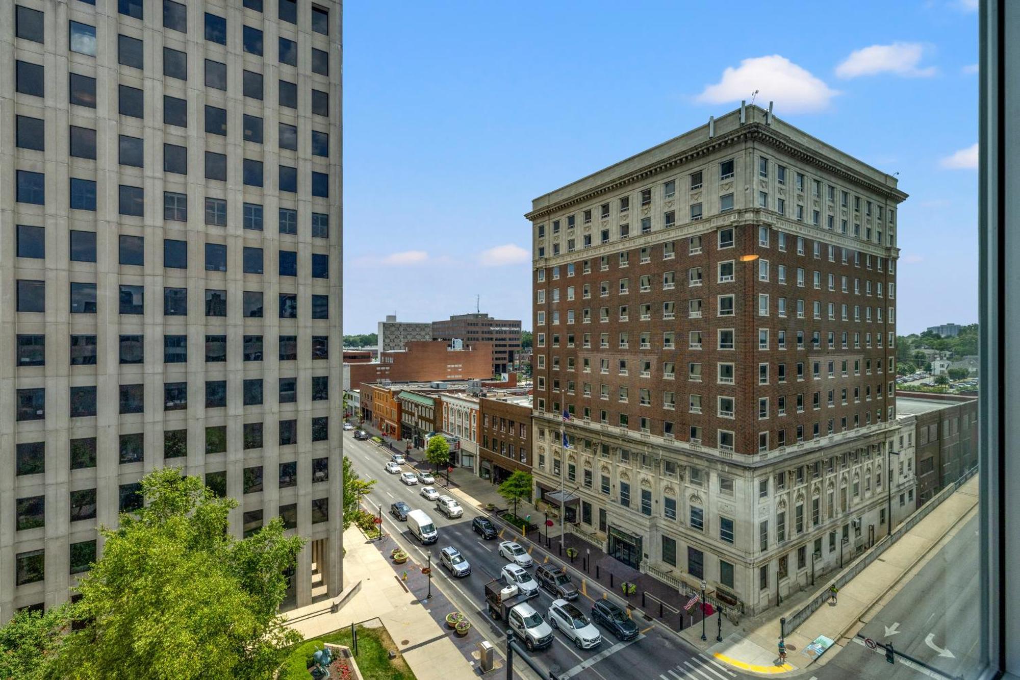 175 Lex - Walkable Downtown Lexington & Rupp Arena - Full Condos Exterior photo